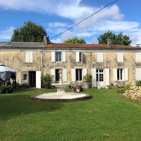 Les Geais Bed and Breakfast Saint-Pierre-la-Noue Eksteriør billede
